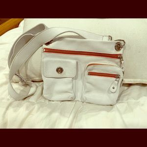 ROOTS LEATHER CROSSBODY